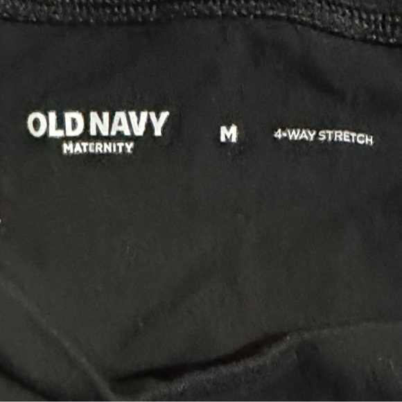 Old Navy 4 way stretch maternity leggings size medium - Picture 5 of 6